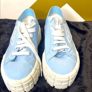 Stylish Blue Platform Sneakers